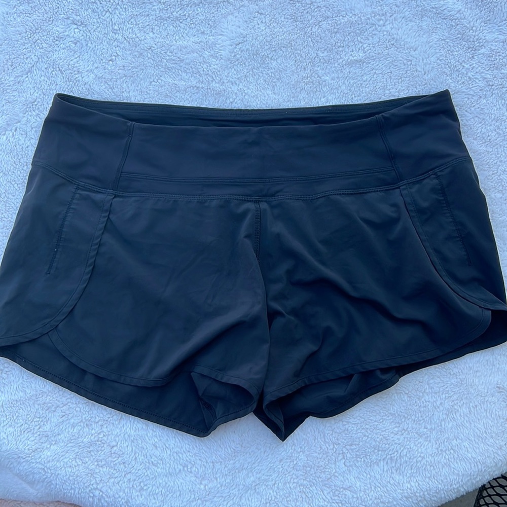Lululemon size 12 shorts